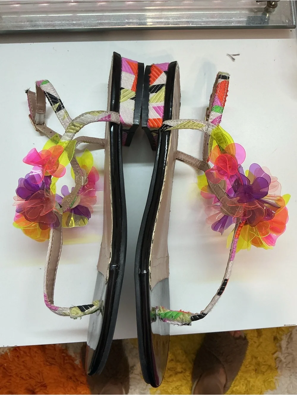 Betsey Johnson Hensly Neon Jelly Flower T-Strap Sandals Black Patent size 8